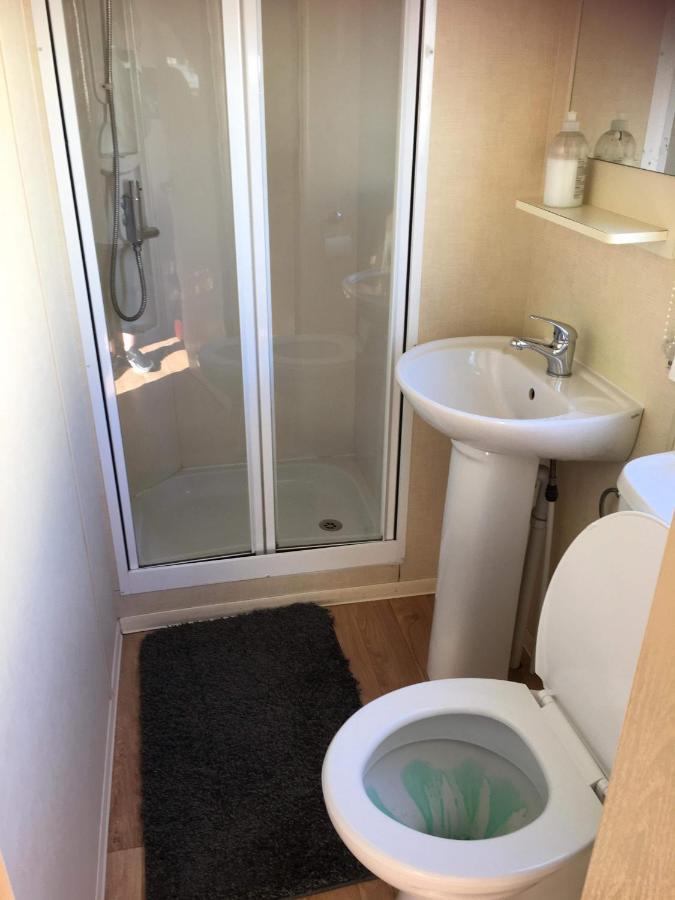 I & K Static Caravan Hire Sited On Winkups Towyn North Wales With Free Wi-Fi And Netflix Kinmel Bay Buitenkant foto