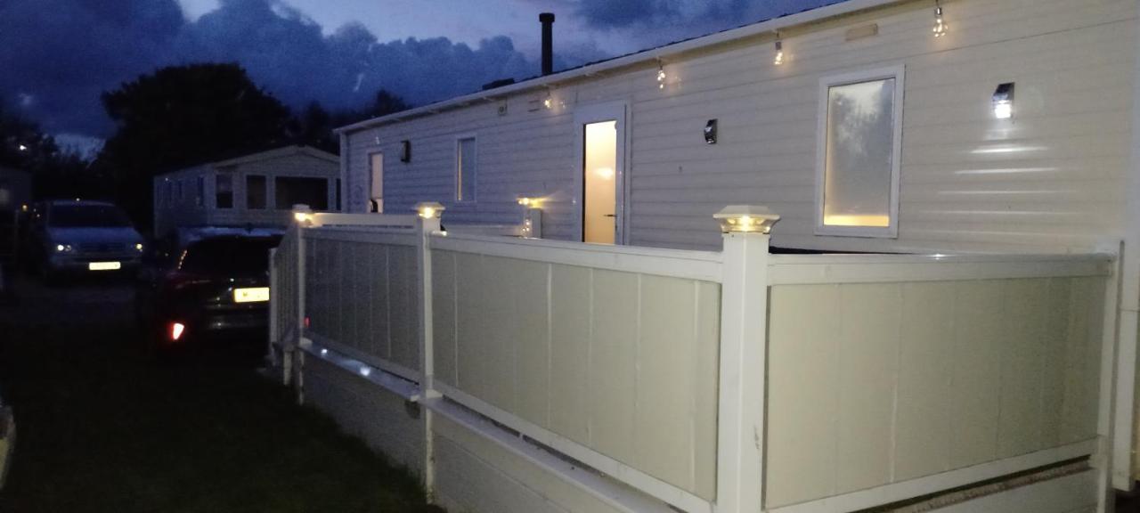 I & K Static Caravan Hire Sited On Winkups Towyn North Wales With Free Wi-Fi And Netflix Kinmel Bay Buitenkant foto