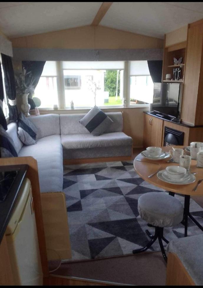 I & K Static Caravan Hire Sited On Winkups Towyn North Wales With Free Wi-Fi And Netflix Kinmel Bay Buitenkant foto